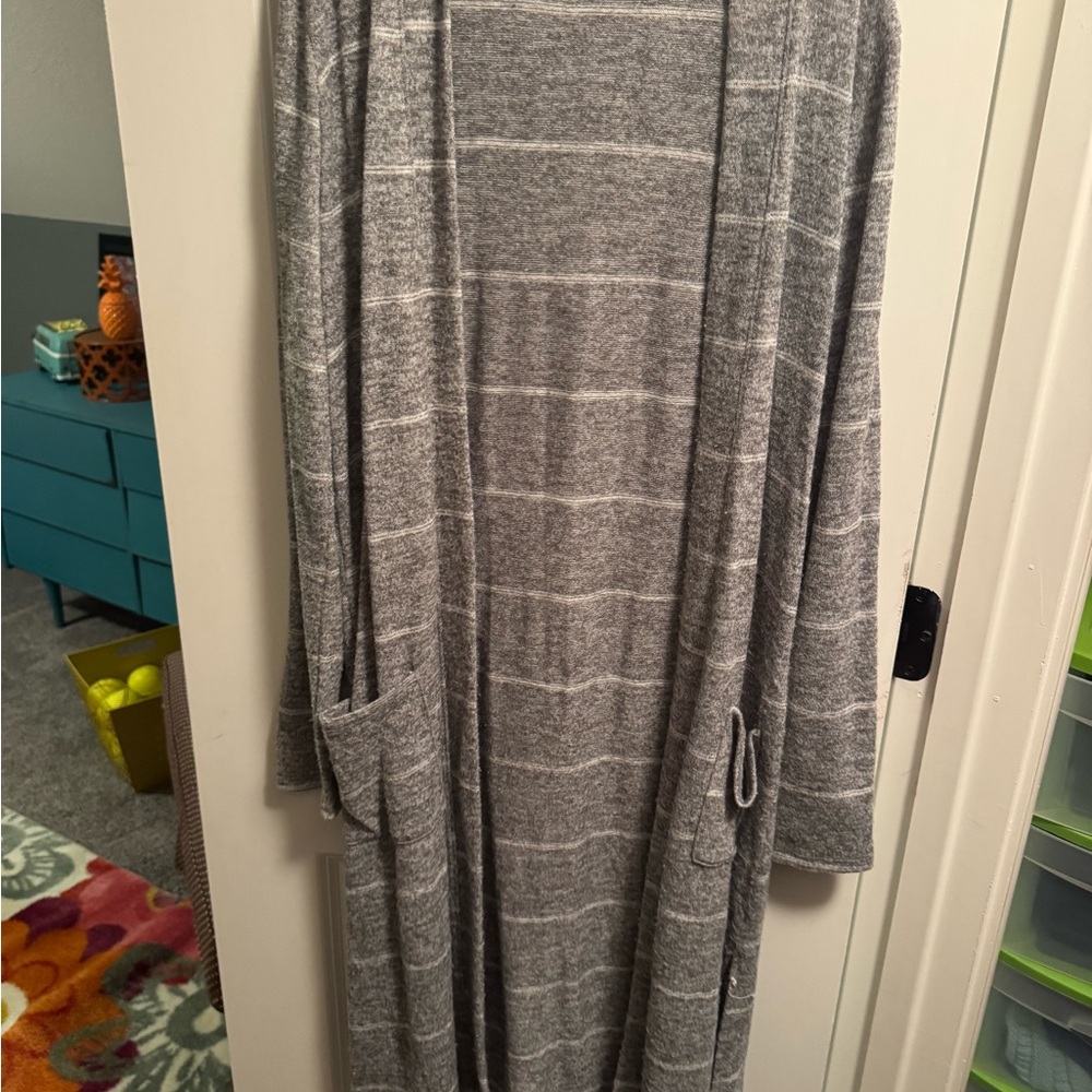 Abercrombie & Fitch Gray Striped Cardigan
